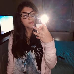 Meet your Posher, Maria fernanda